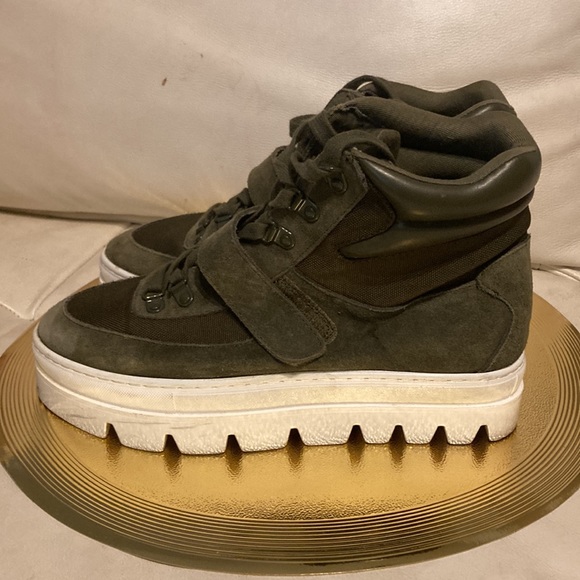 Steve Madden chunky shoe - Picture 3 of 6